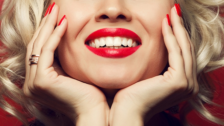 Ask Your Fort Worth Cosmetic Dentist: Smile Makeovers Aren’t Just for the Stars